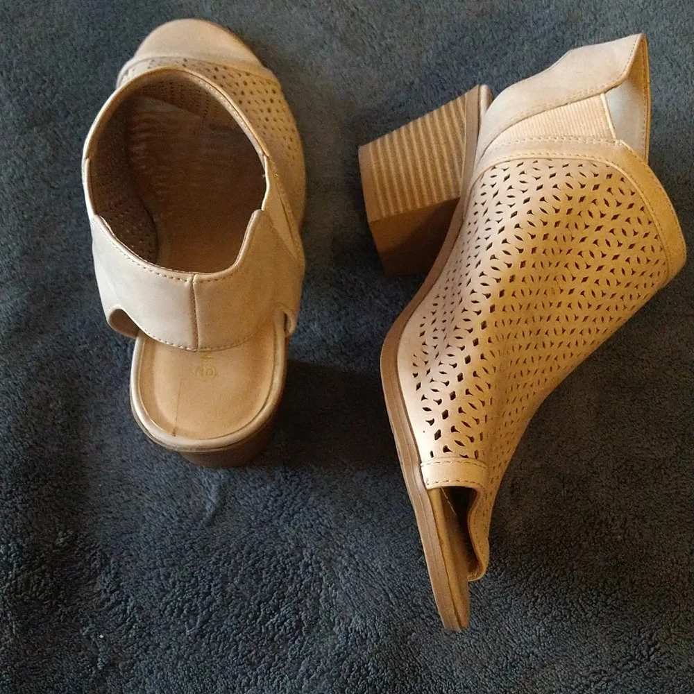 Massini nude wedge - Picture 2 of 3